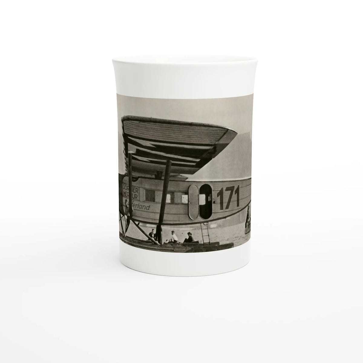 Porcelain mug, front view: the seaplane «Switzerland» on the water at Cape Town, the photograph running around the body