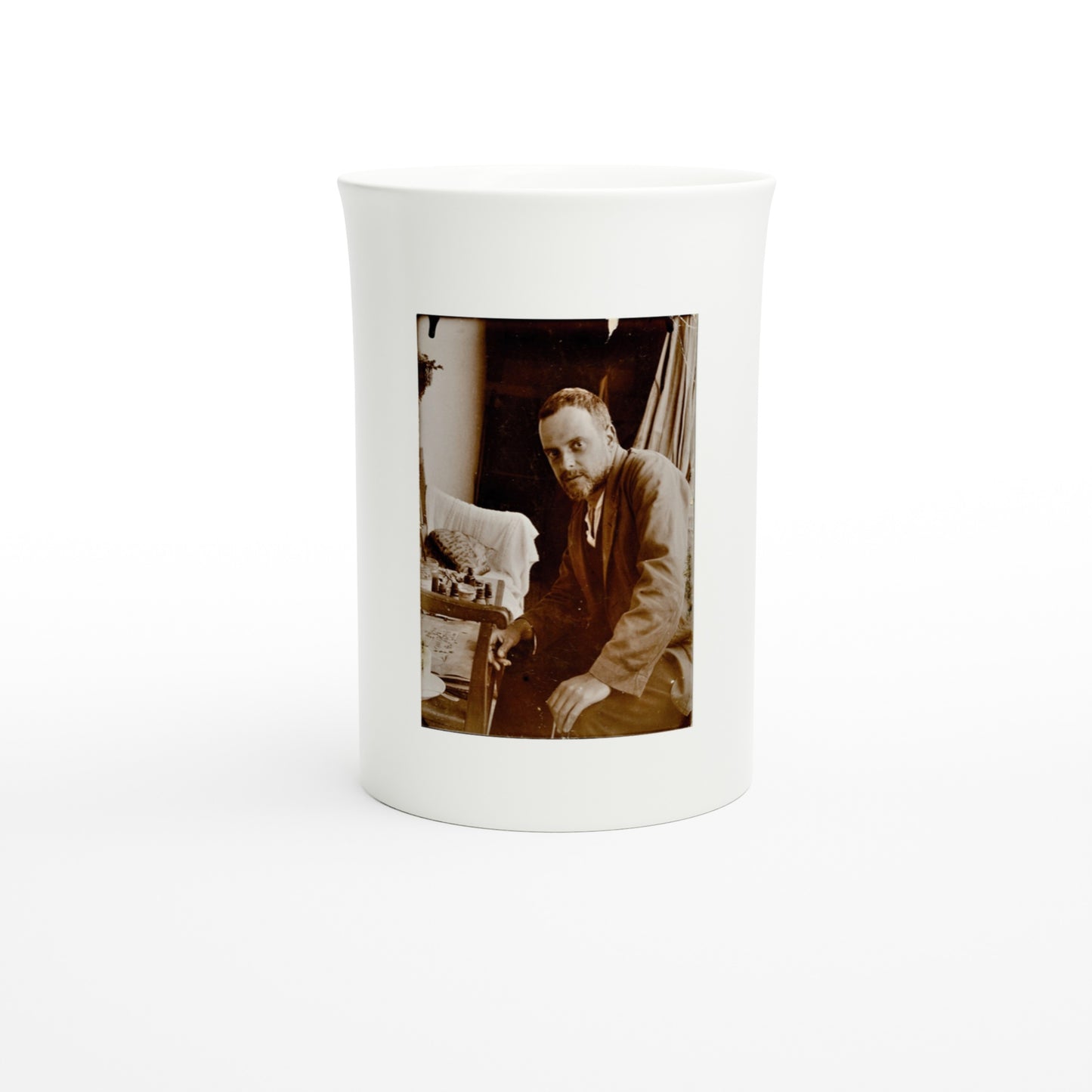 Paul Klee im Atelier, Possenhofen 1921 – Tazzarte fine porcelain mug, front view