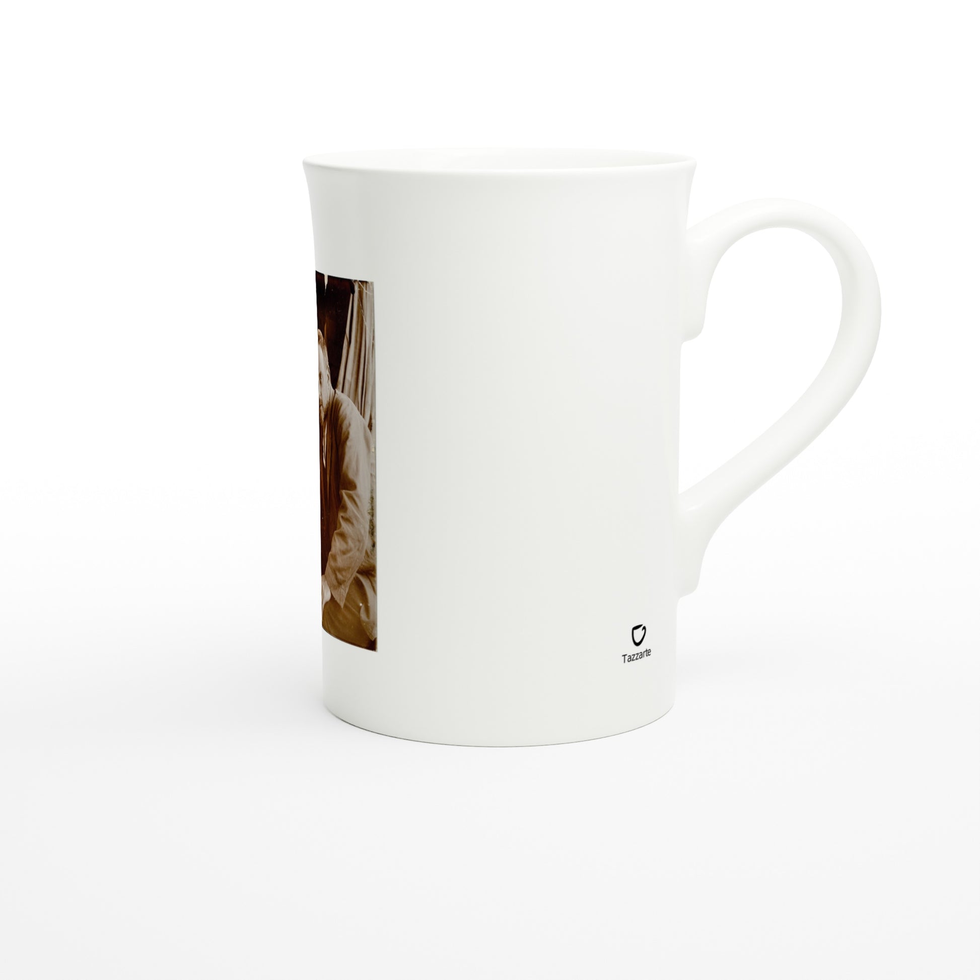 Tazzarte fine porcelain mug, right view with Tazzarte logo beside the handle