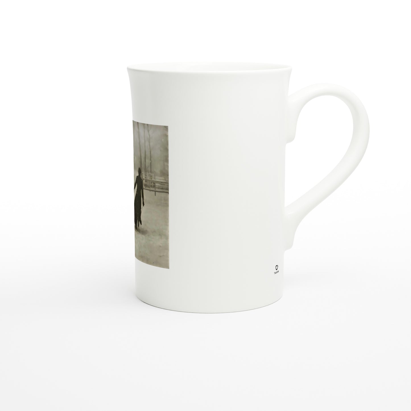 Lady and Horse in the Snow, attributed to Félix Thiollier, 1899 – Tazzarte fine porcelain mug, right view with Tazzarte logo beside the handle