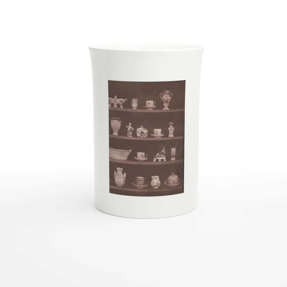 Fox Talbot, Articles of China (detail) 1844 – Tazzarte fine porcelain mug, front view