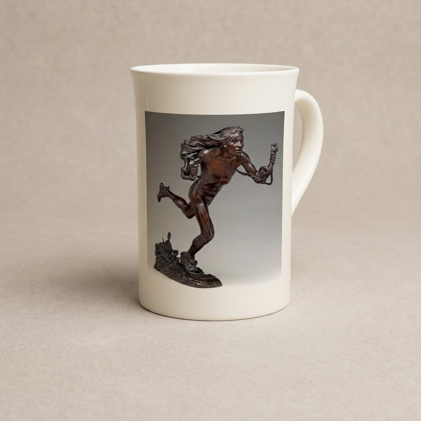 Hermon Atkins MacNeil – The Moqui Prayer for Rain, 1895 – Tazzarte fine porcelain mug against a beige-grey background