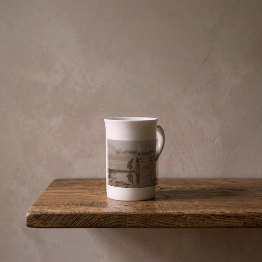 Arnold Heim: Küsnachter Horn, 1902 – porcelain art mug on an oiled oak shelf against a limewashed wall