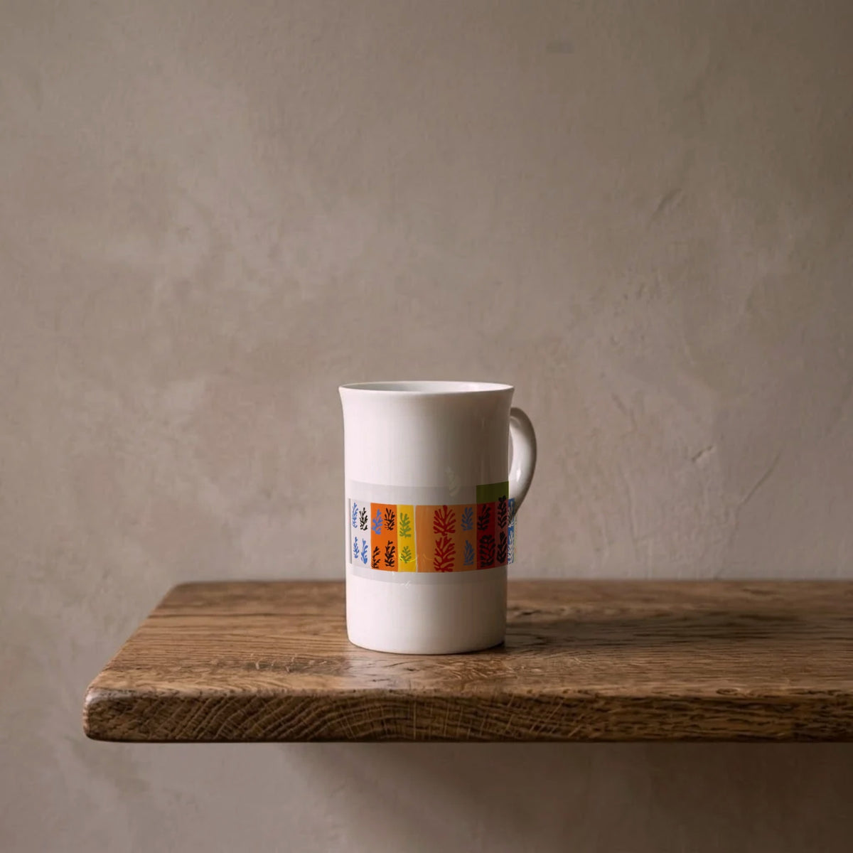 Henri Matisse: Les Velours, 1947 – porcelain art mug on an oiled oak shelf against a limewashed wall